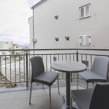 Guesthouse Villa Klara Baška Voda Екстериор снимка